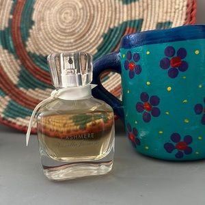 Victoria’s Secret Cashmere Vanilla Jasmine retired fragrance